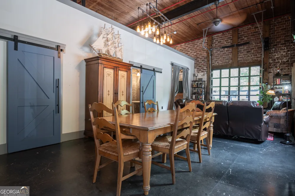 585 White CIR Athens, GA 30605