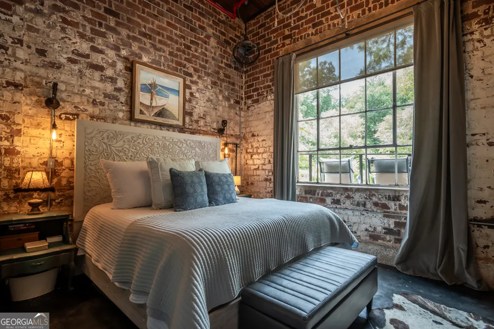 585 White CIR Athens, GA 30605