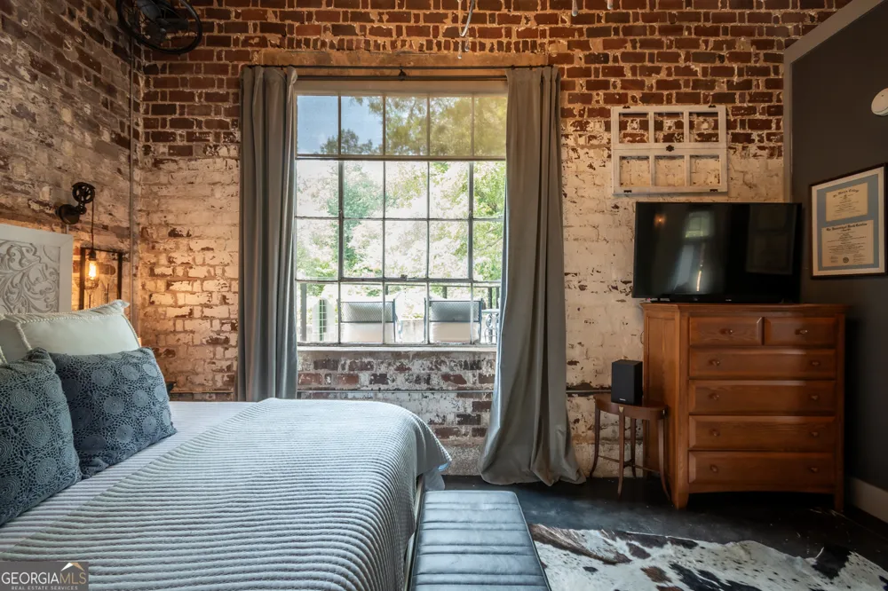 585 White CIR Athens, GA 30605