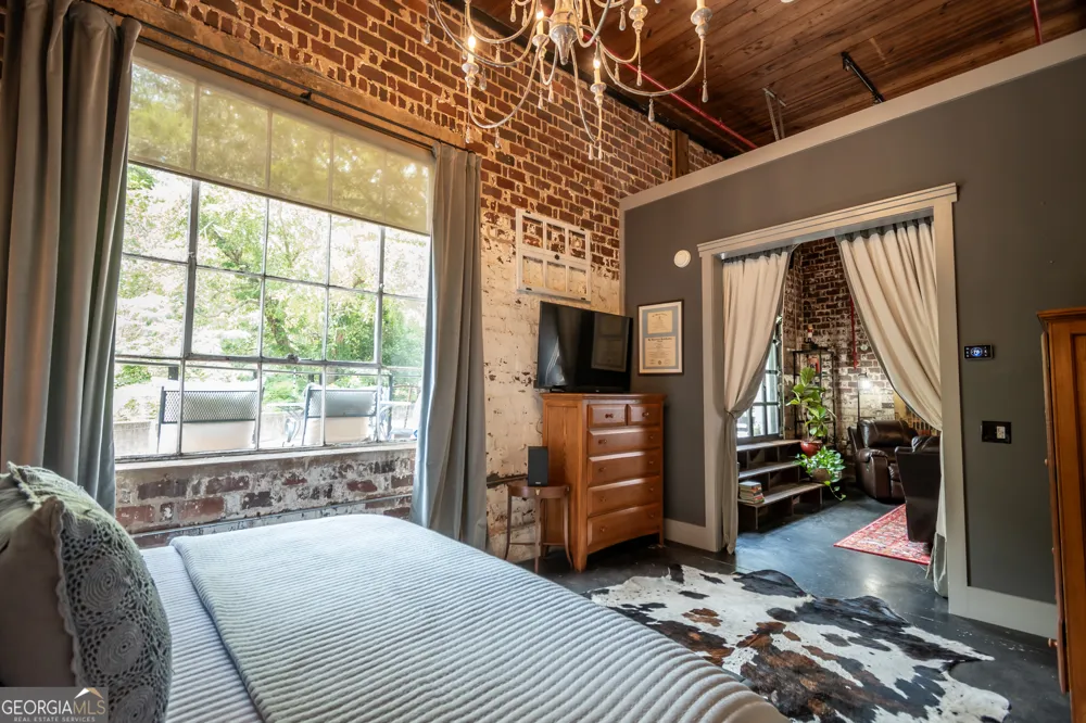 585 White CIR Athens, GA 30605