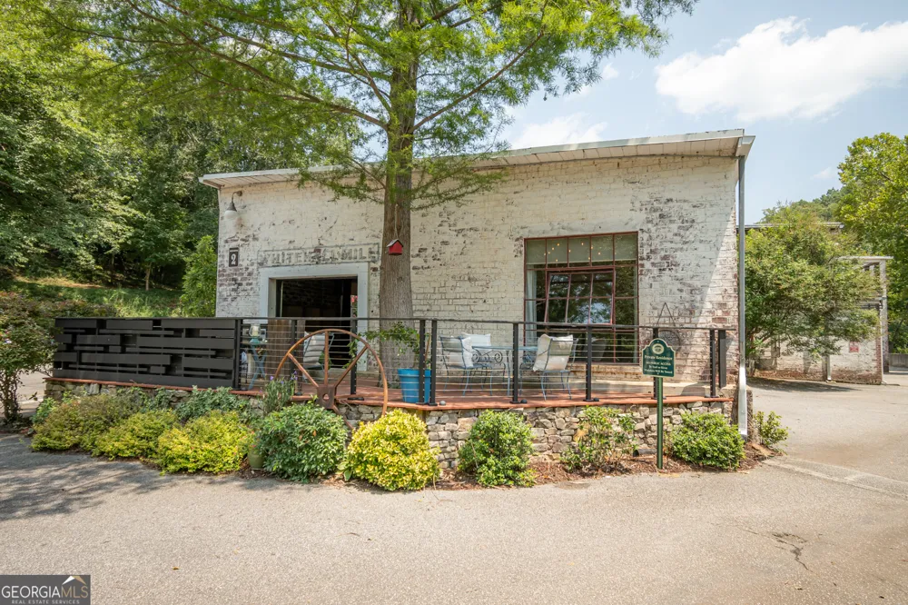 585 White CIR Athens, GA 30605