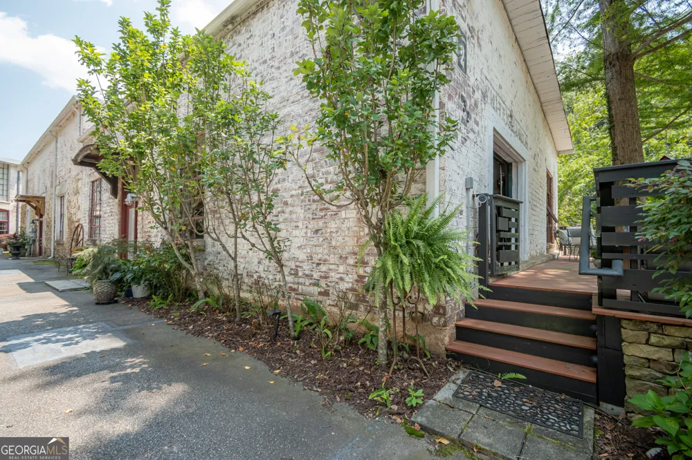 585 White CIR Athens, GA 30605