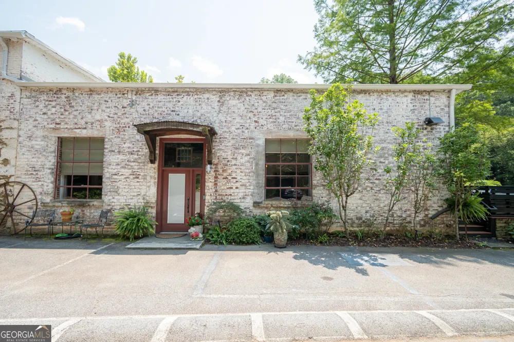 585 White CIR Athens, GA 30605