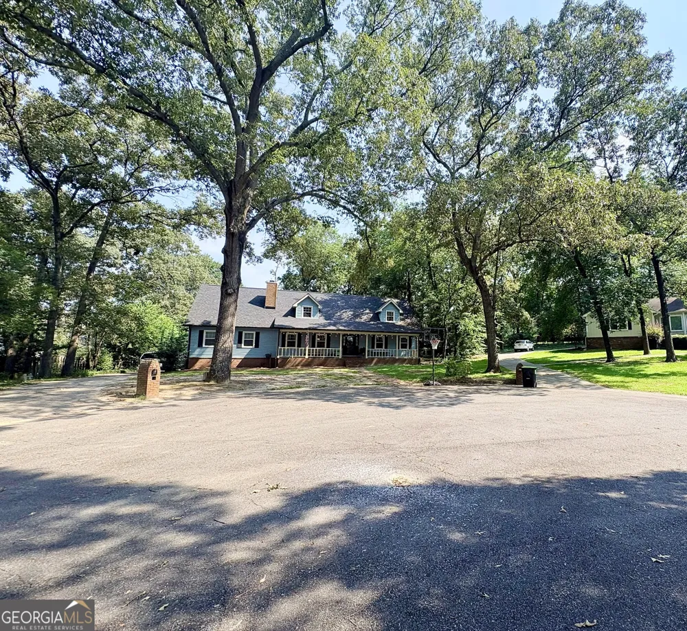 102 Alpine CT Warner Robins, GA 31088
