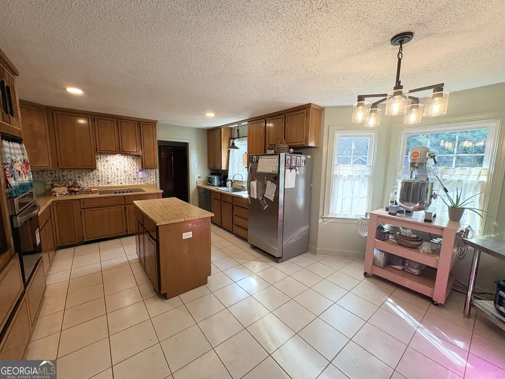 102 Alpine CT Warner Robins, GA 31088