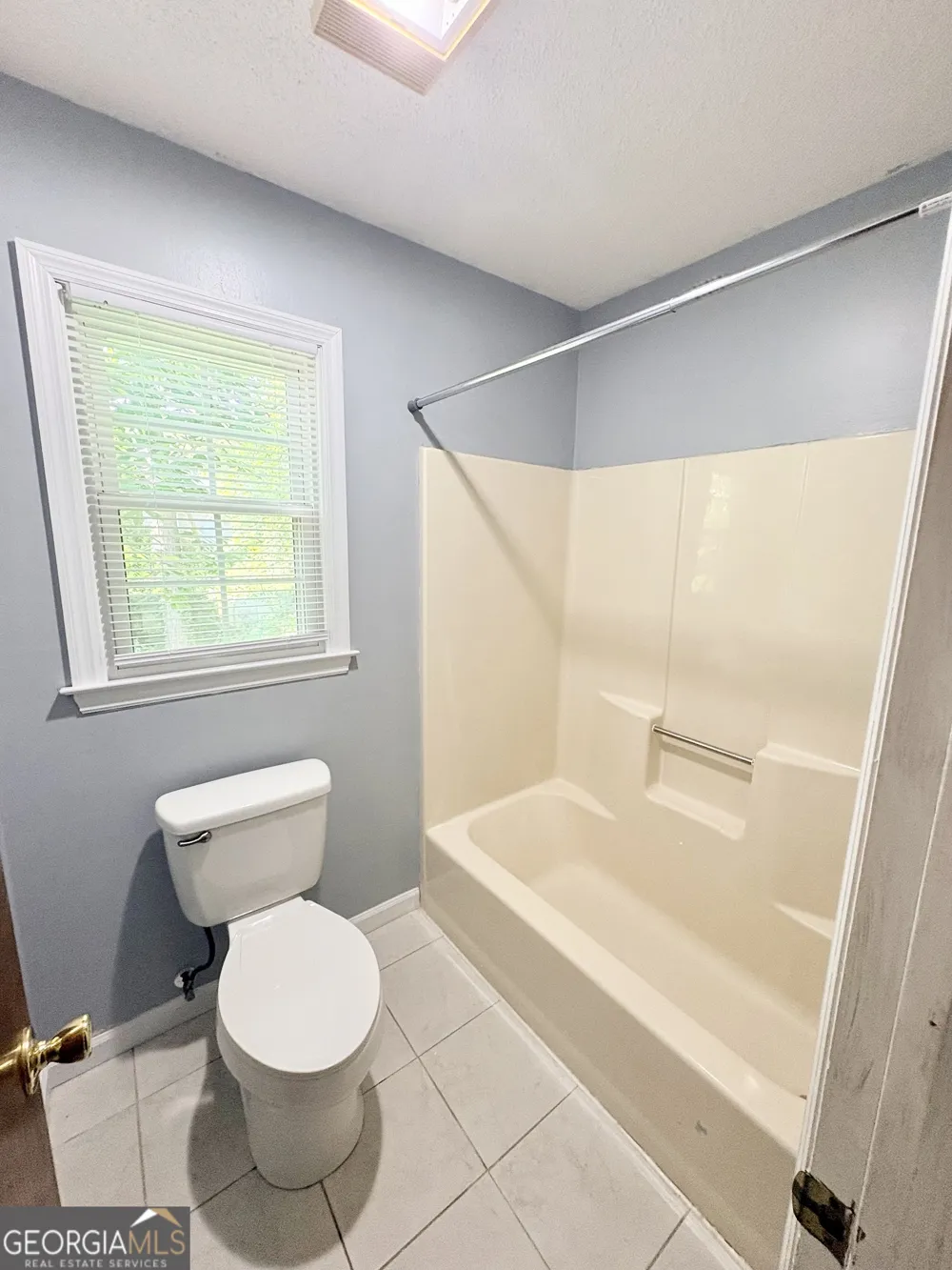 102 Alpine CT Warner Robins, GA 31088