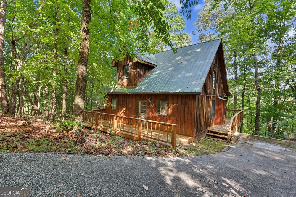 659 Potomac DR Tiger, GA 30576