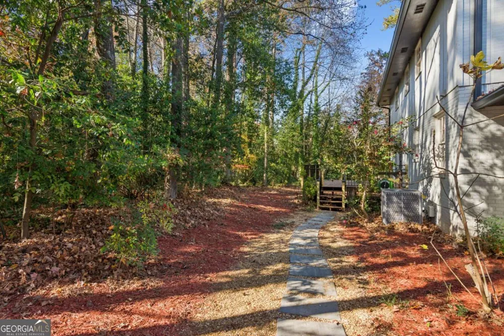 4894 Macbain LN Dunwoody, GA 30360
