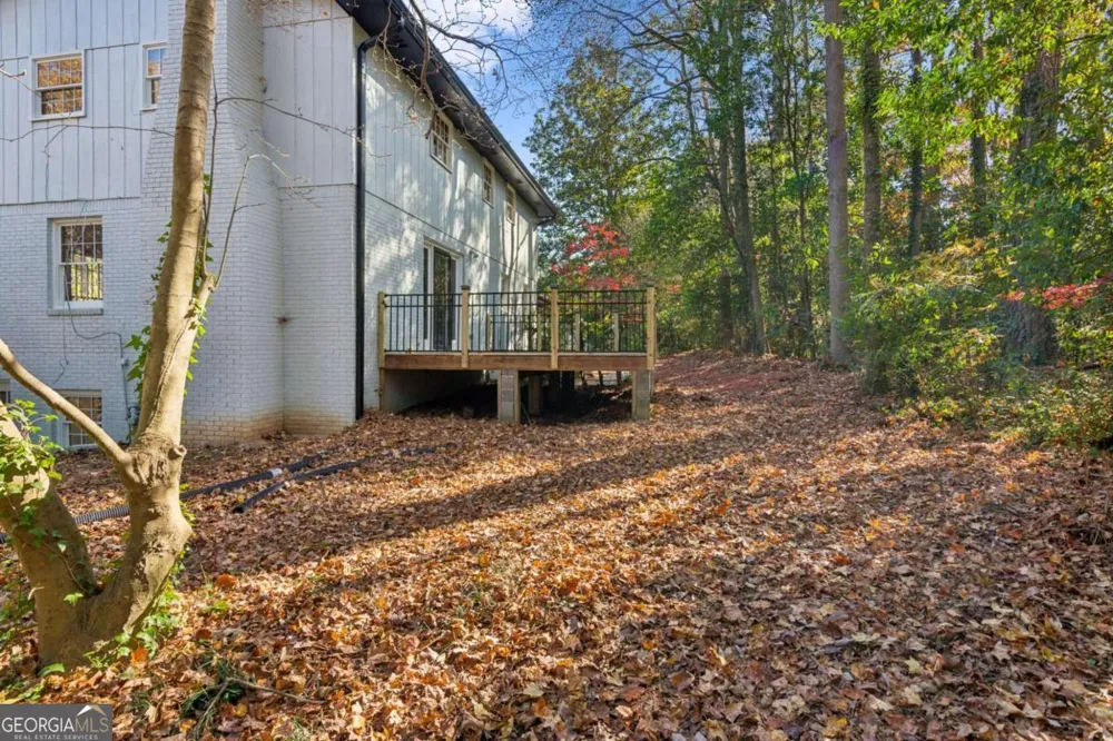 4894 Macbain LN Dunwoody, GA 30360