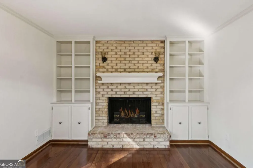 4894 Macbain LN Dunwoody, GA 30360