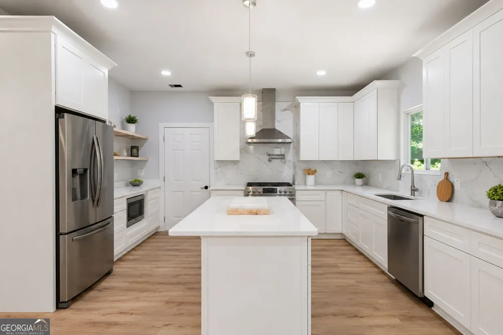 3851 Twin Ridge LN Ellenwood, GA 30294