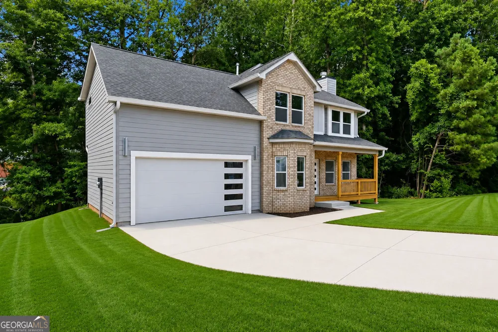 3851 Twin Ridge LN Ellenwood, GA 30294