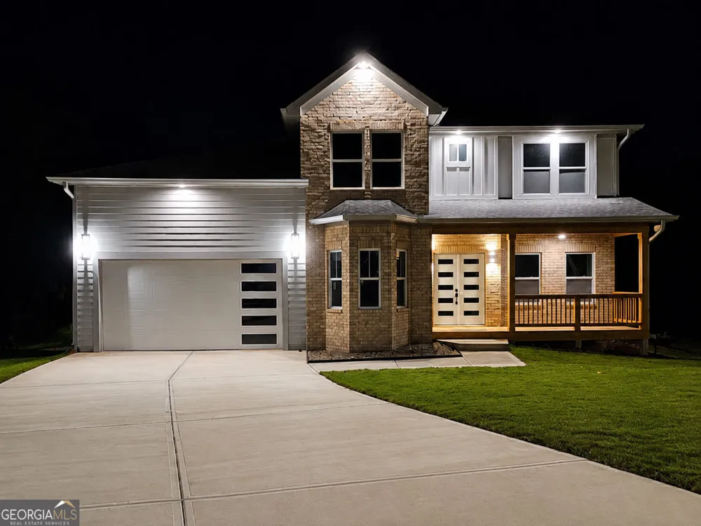 3851 Twin Ridge LN Ellenwood, GA 30294