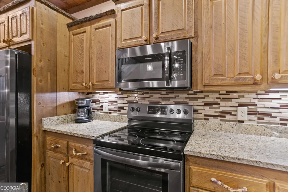 231 Kyle RD Blue Ridge, GA 30513