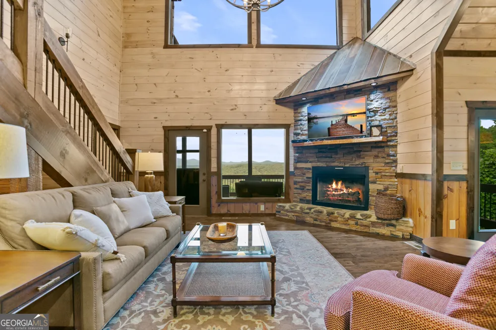 231 Kyle RD Blue Ridge, GA 30513