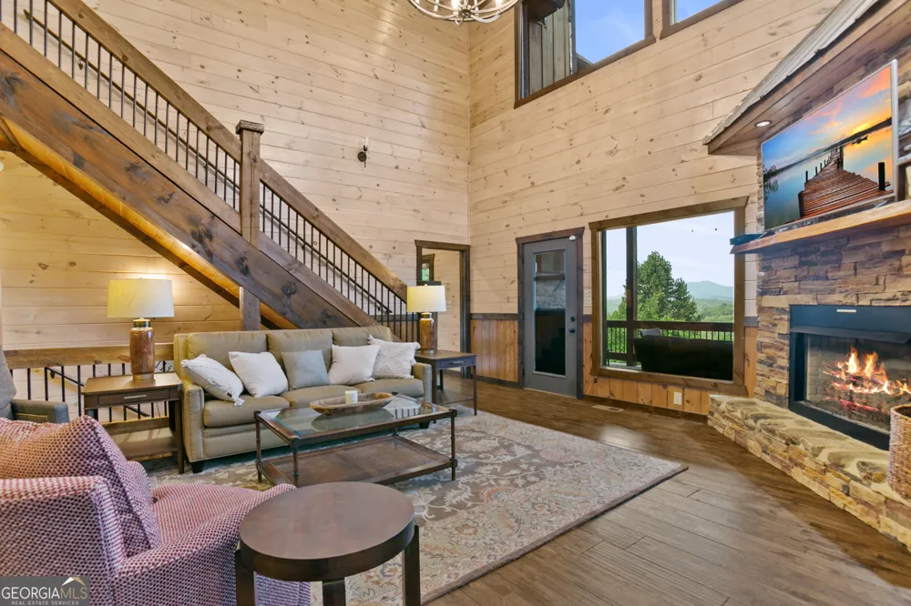 231 Kyle RD Blue Ridge, GA 30513