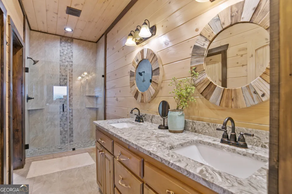 231 Kyle RD Blue Ridge, GA 30513