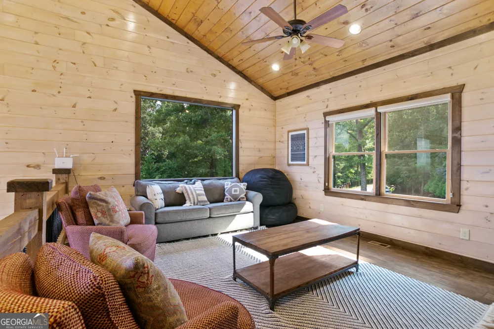 231 Kyle RD Blue Ridge, GA 30513