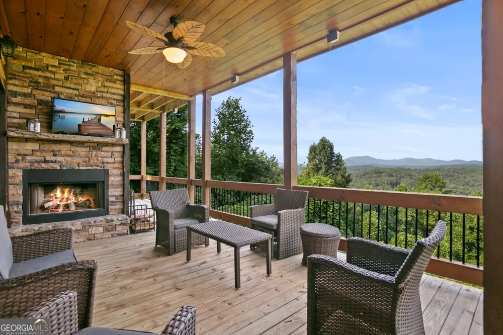 231 Kyle RD Blue Ridge, GA 30513