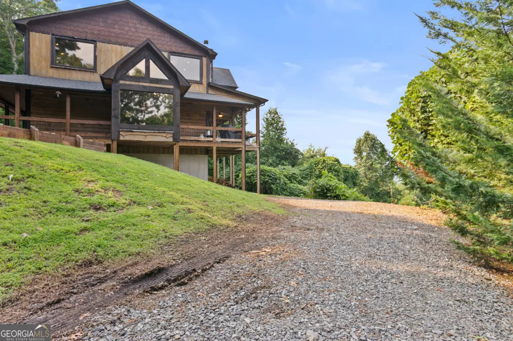 231 Kyle RD Blue Ridge, GA 30513