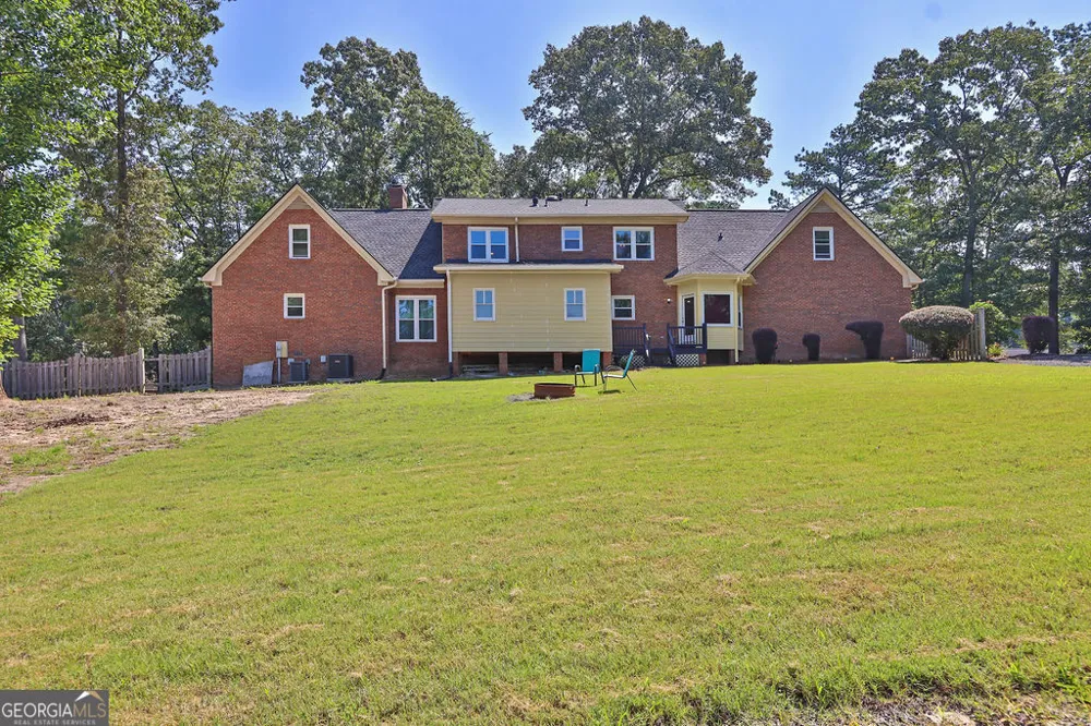 3765 Cannonwolde DR Snellville, GA 30039