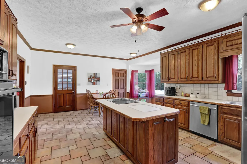 3765 Cannonwolde DR Snellville, GA 30039