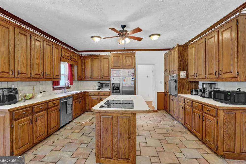 3765 Cannonwolde DR Snellville, GA 30039