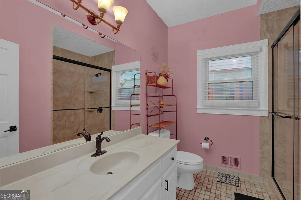3765 Cannonwolde DR Snellville, GA 30039