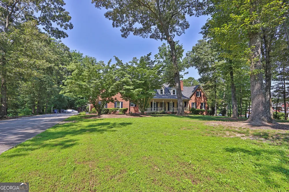 3765 Cannonwolde DR Snellville, GA 30039