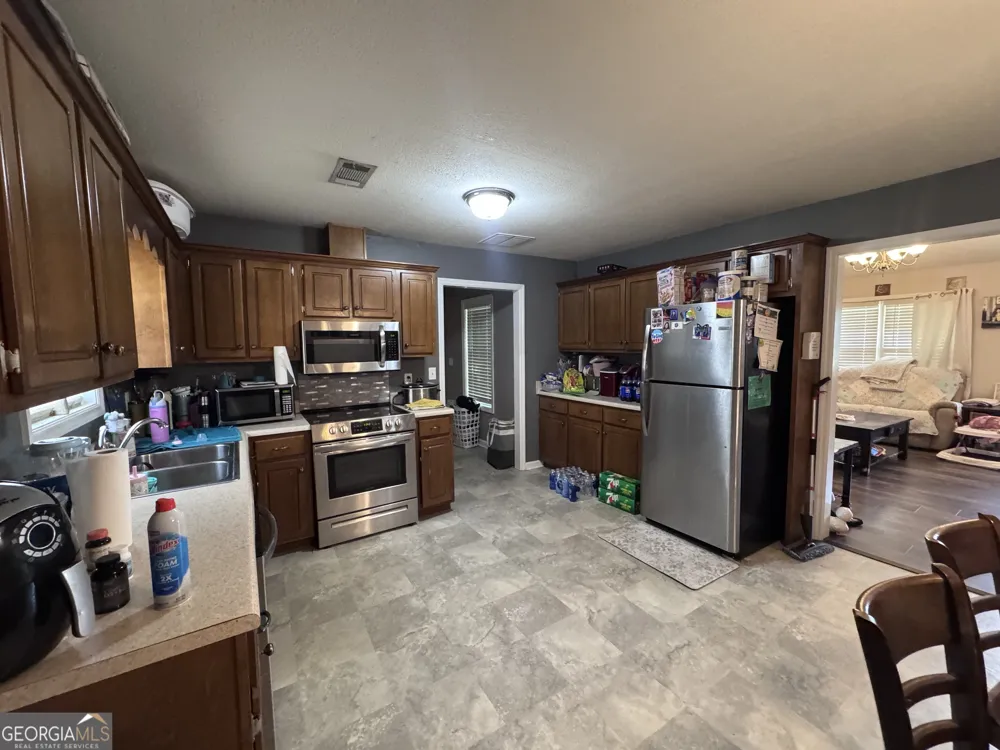 1427 Coleman Register RD Rentz, GA 31075