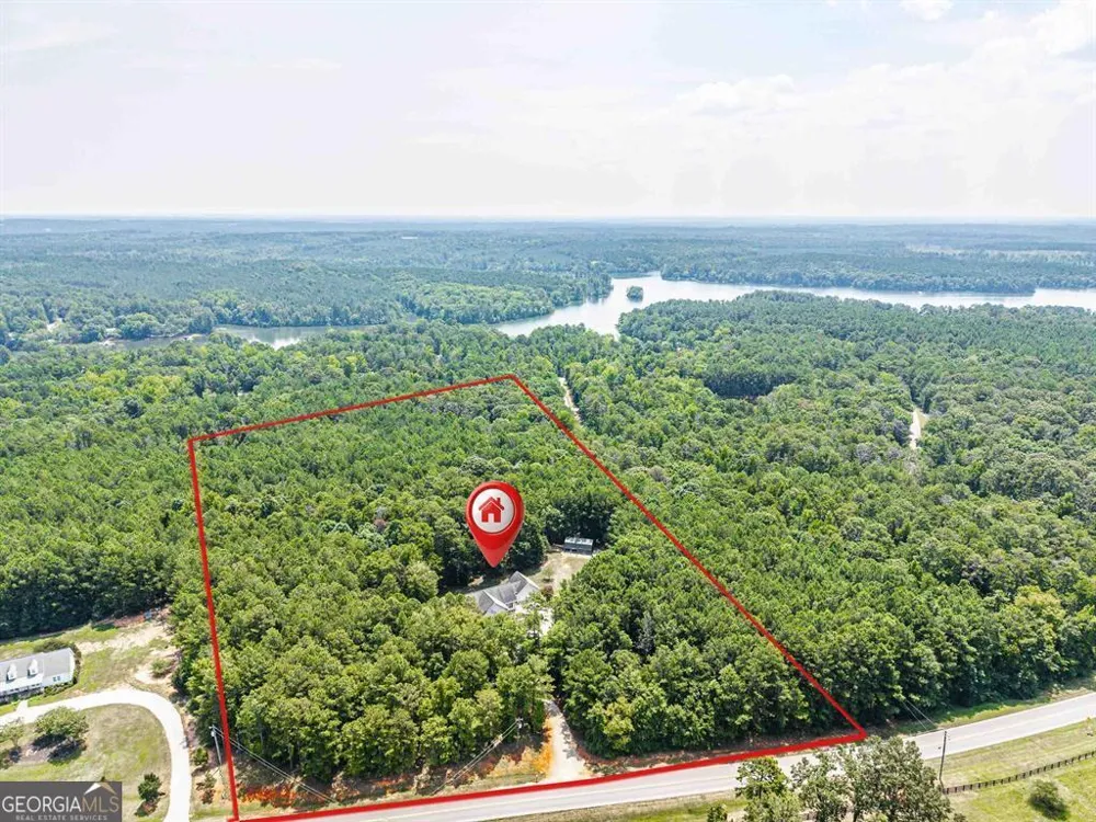 1380 Howard Lewis RD White Plains, GA 30678