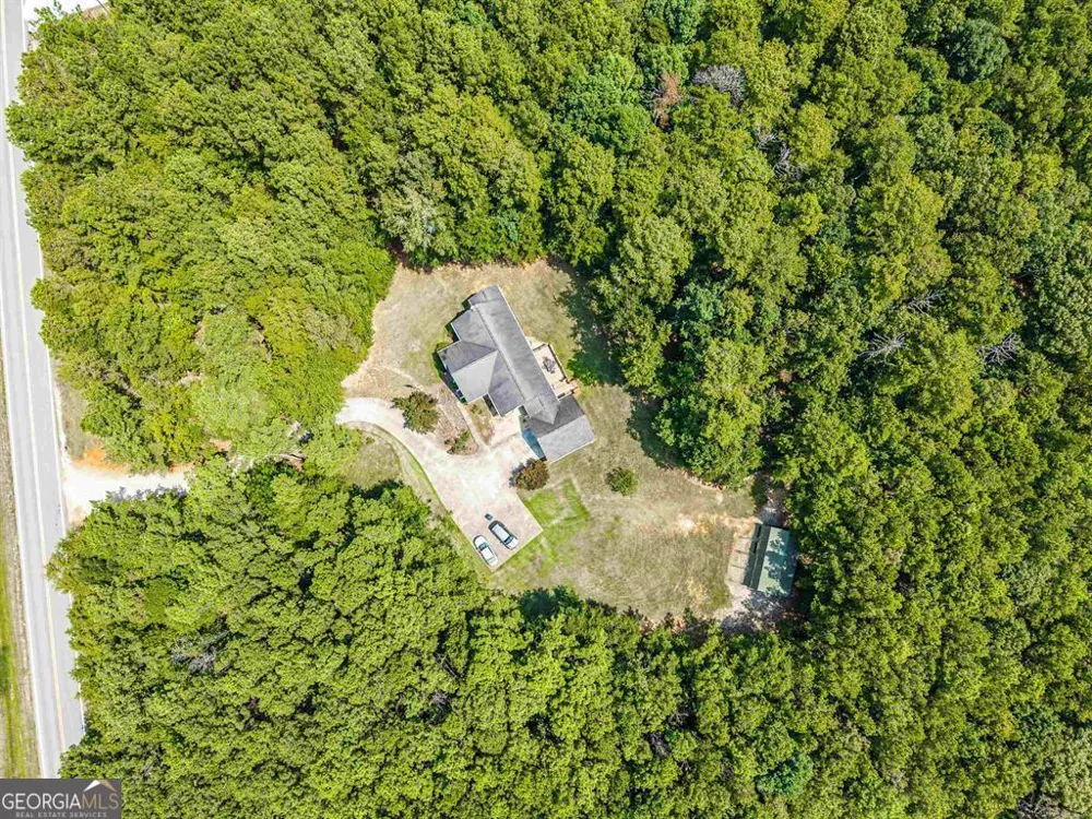 1380 Howard Lewis RD White Plains, GA 30678