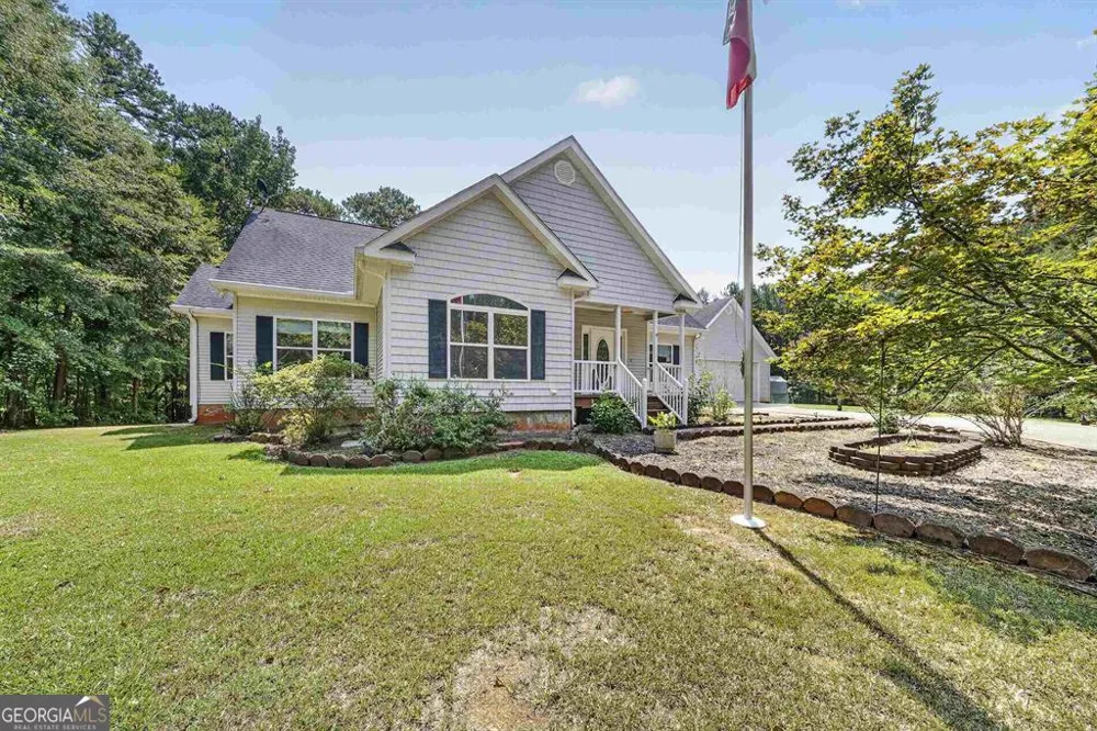 1380 Howard Lewis RD White Plains, GA 30678