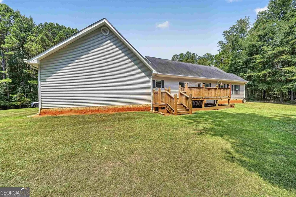 1380 Howard Lewis RD White Plains, GA 30678