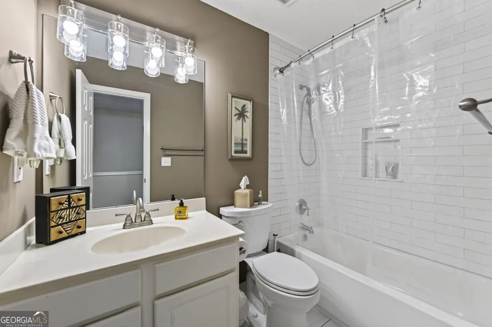 9165 Nesbit Ferry RD Johns Creek, GA 30022
