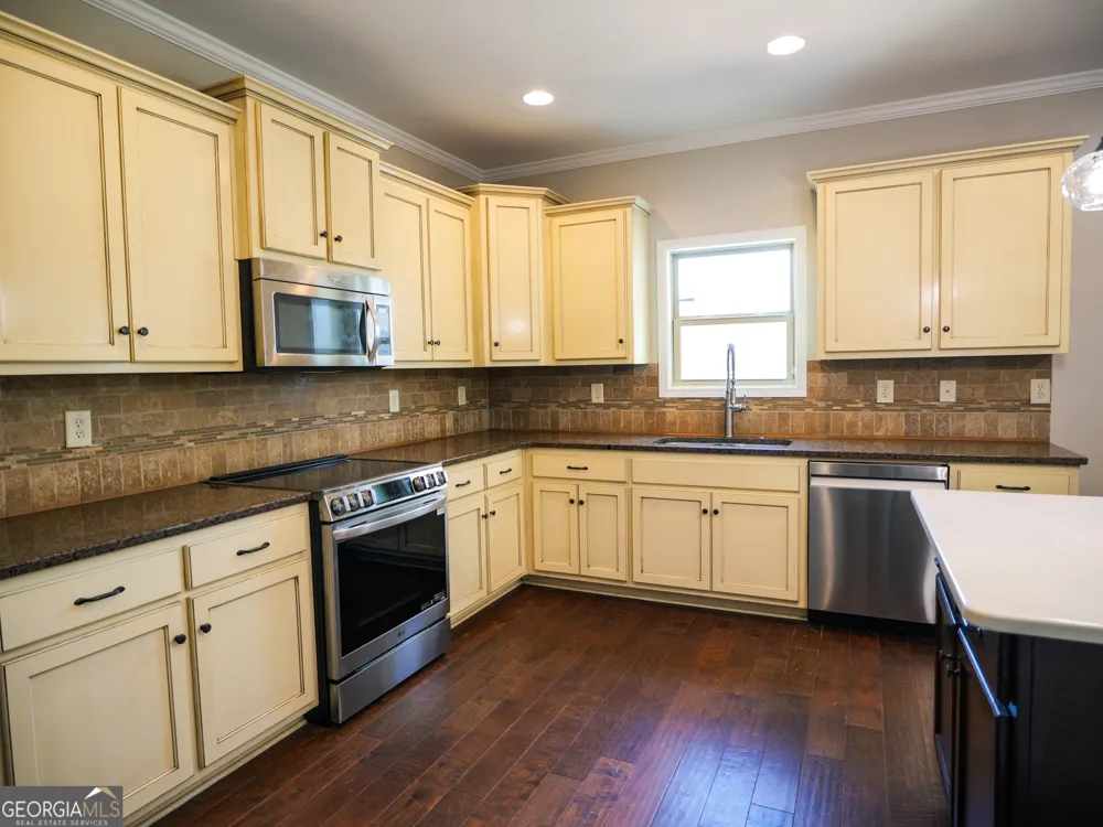 151 Rockhouse RDG Senoia, GA 30276