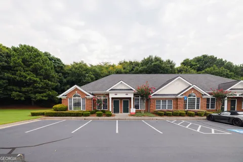 1302 Macy DR