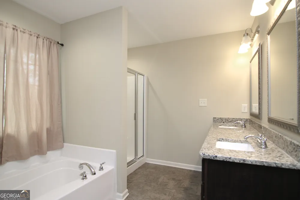204 Dog Fennel LN Perry, GA 31069