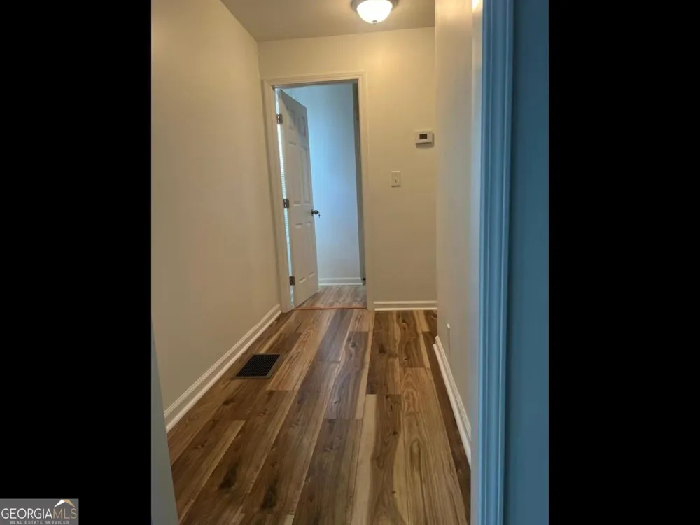 572 Lancelot DR Norcross, GA 30071