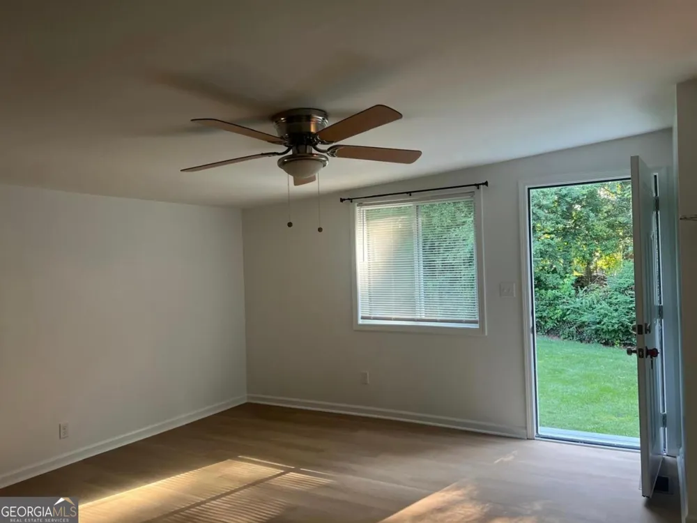 572 Lancelot DR Norcross, GA 30071