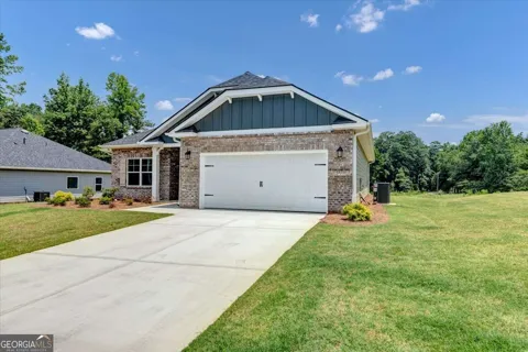 325 Angela AVE