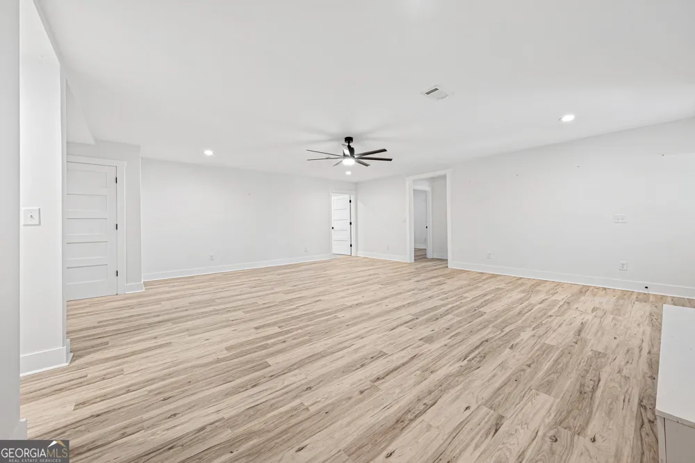 516 Winding WAY Hartwell, GA 30643