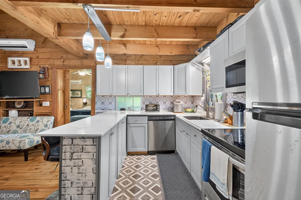 249 Monroe Ridge RD Sautee Nacoochee, GA 30571
