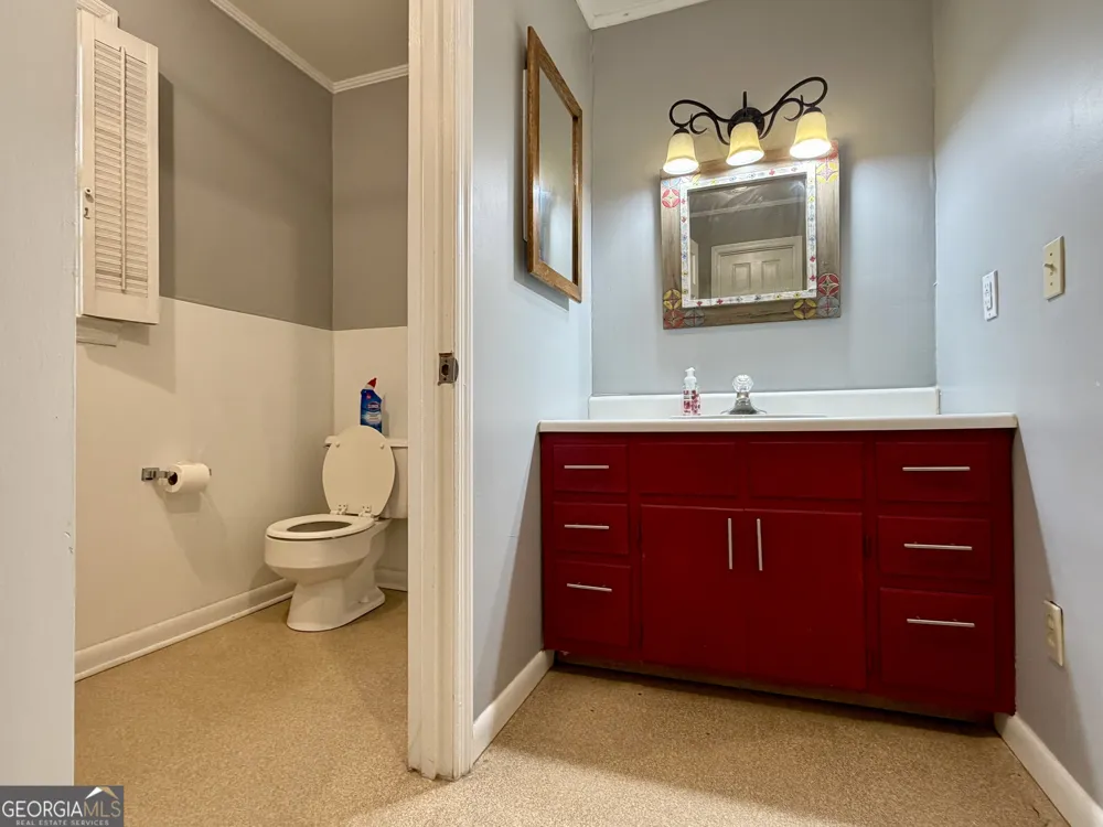 36 Huckabee ST McRae, GA 31055