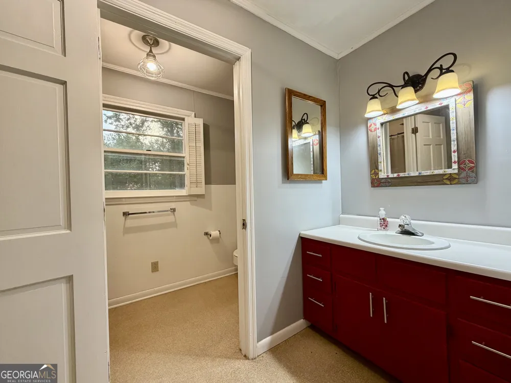 36 Huckabee ST McRae, GA 31055