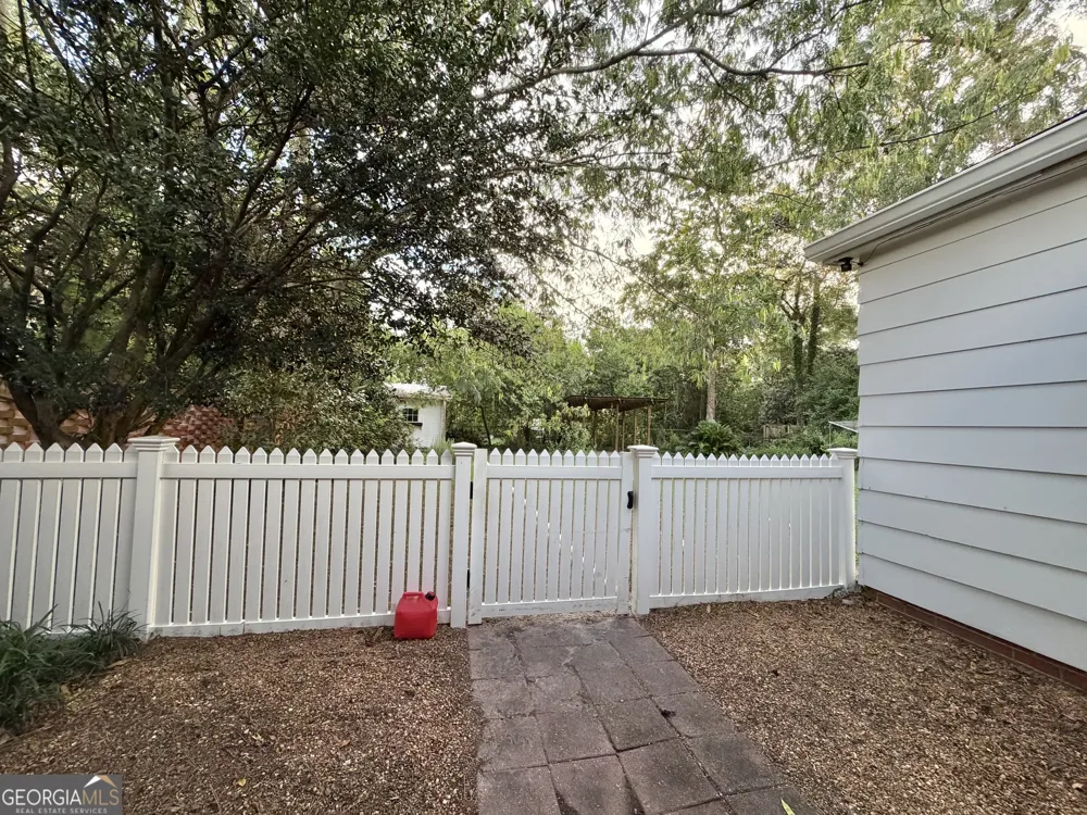 36 Huckabee ST McRae, GA 31055