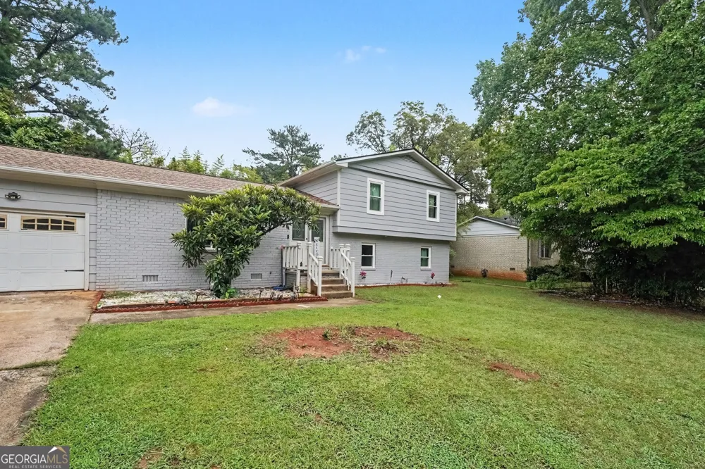 4276 Indian Forest RD Stone Mountain, GA 30083