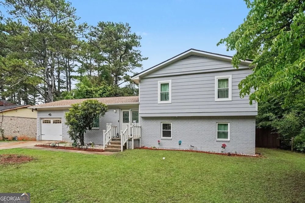 4276 Indian Forest RD Stone Mountain, GA 30083