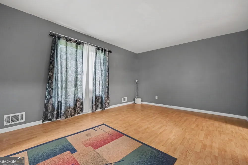 4276 Indian Forest RD Stone Mountain, GA 30083