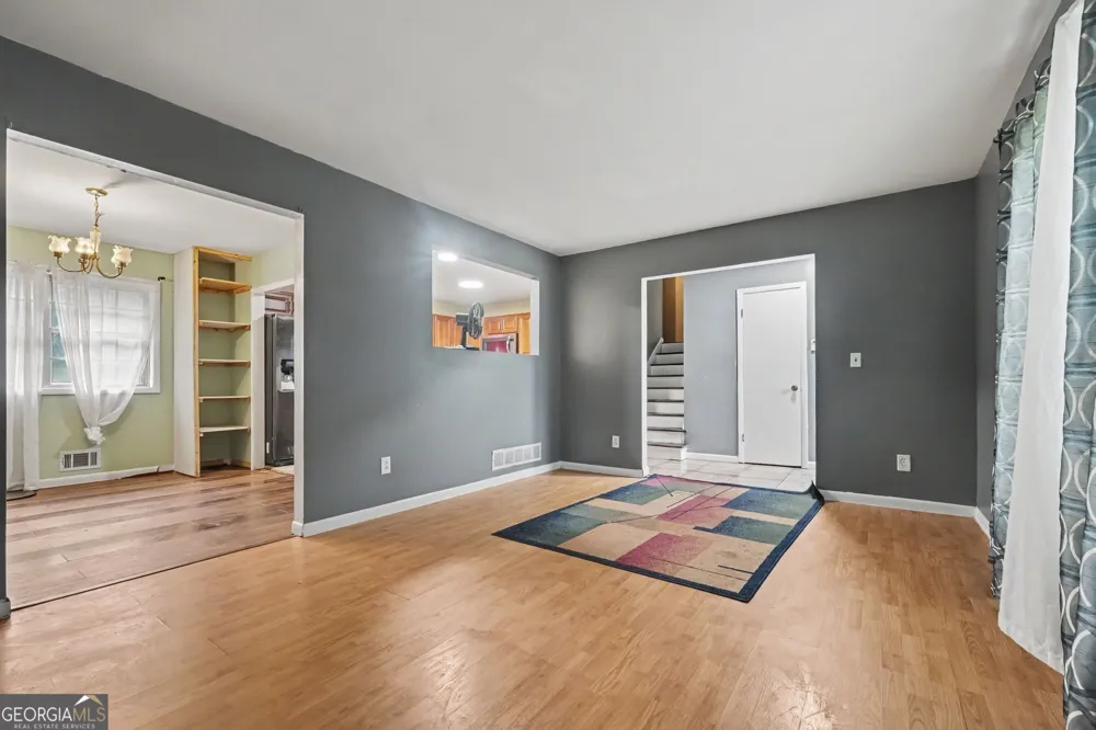 4276 Indian Forest RD Stone Mountain, GA 30083